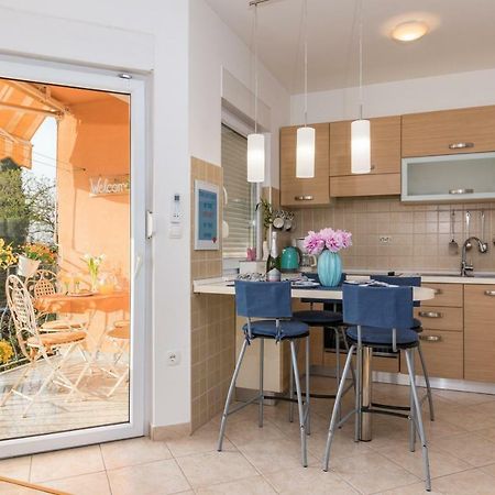 Apartment Pula Relax Екстериор снимка
