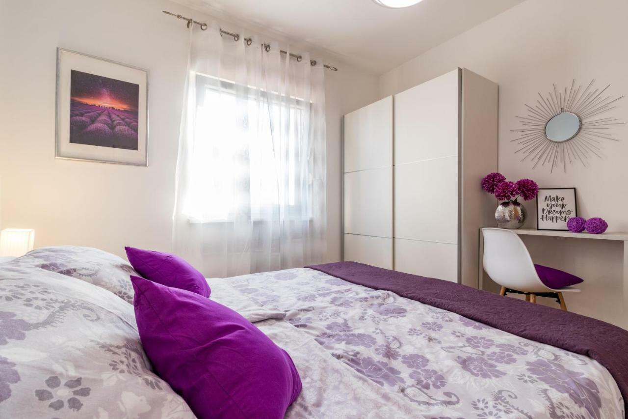 Apartment Pula Relax Екстериор снимка