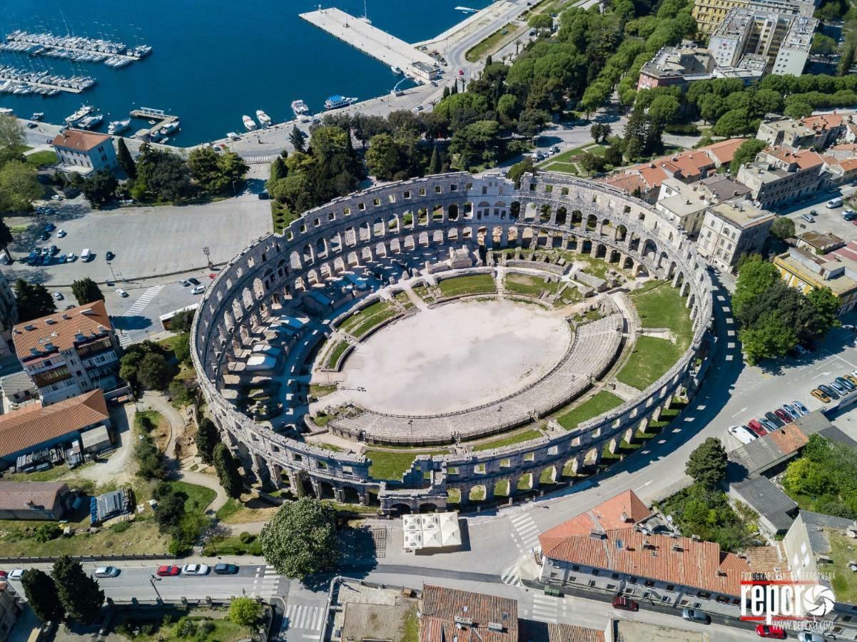 Apartment Pula Relax Екстериор снимка