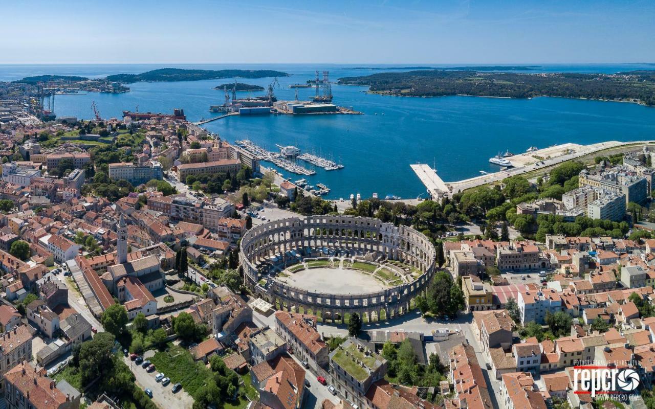 Apartment Pula Relax Екстериор снимка